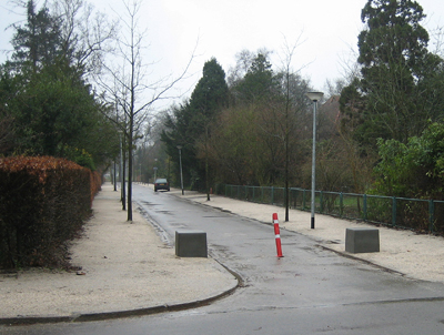 Voetpaden aangelegd met halfverharding KoMex door Koers Aannemingen.